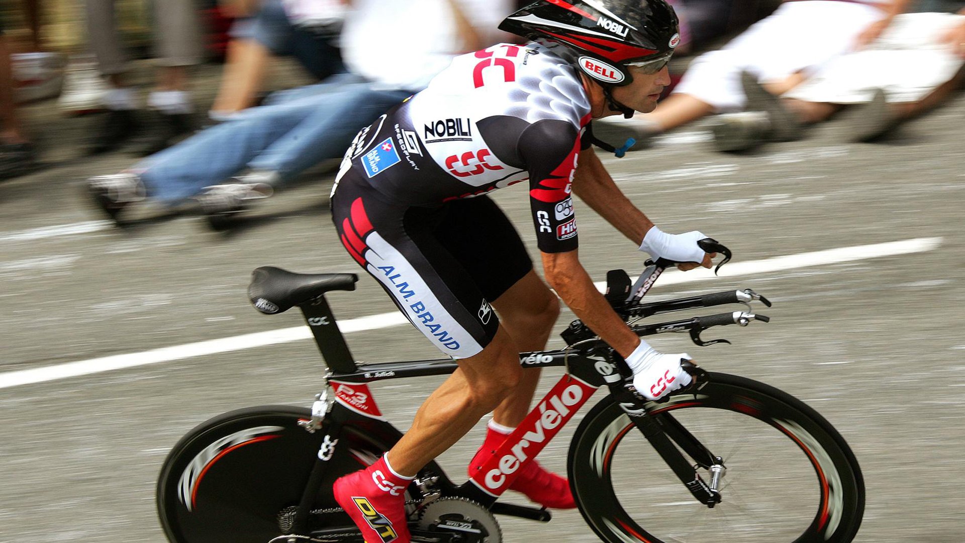 体育新闻中心上线体育人物数据库可视化模块,体育人物深度报道